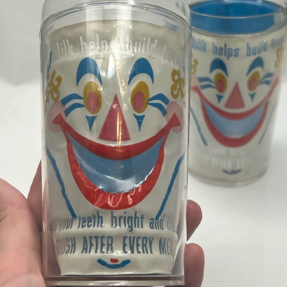 Vintage Creepy Clown Dental Ad Retro Plastic Clear Cups Set Of 2 5” Tall - Picture 4 of 9